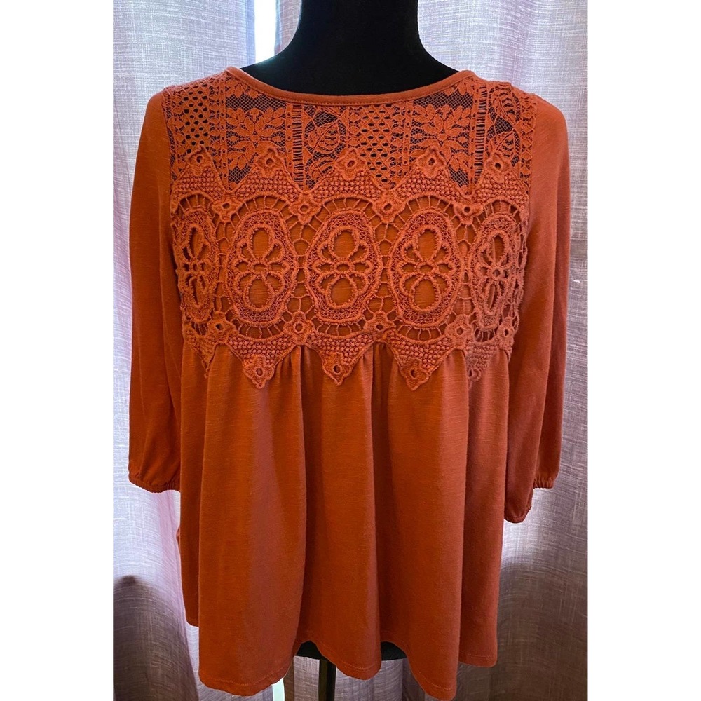 Woman’s knit blouse Size Medium